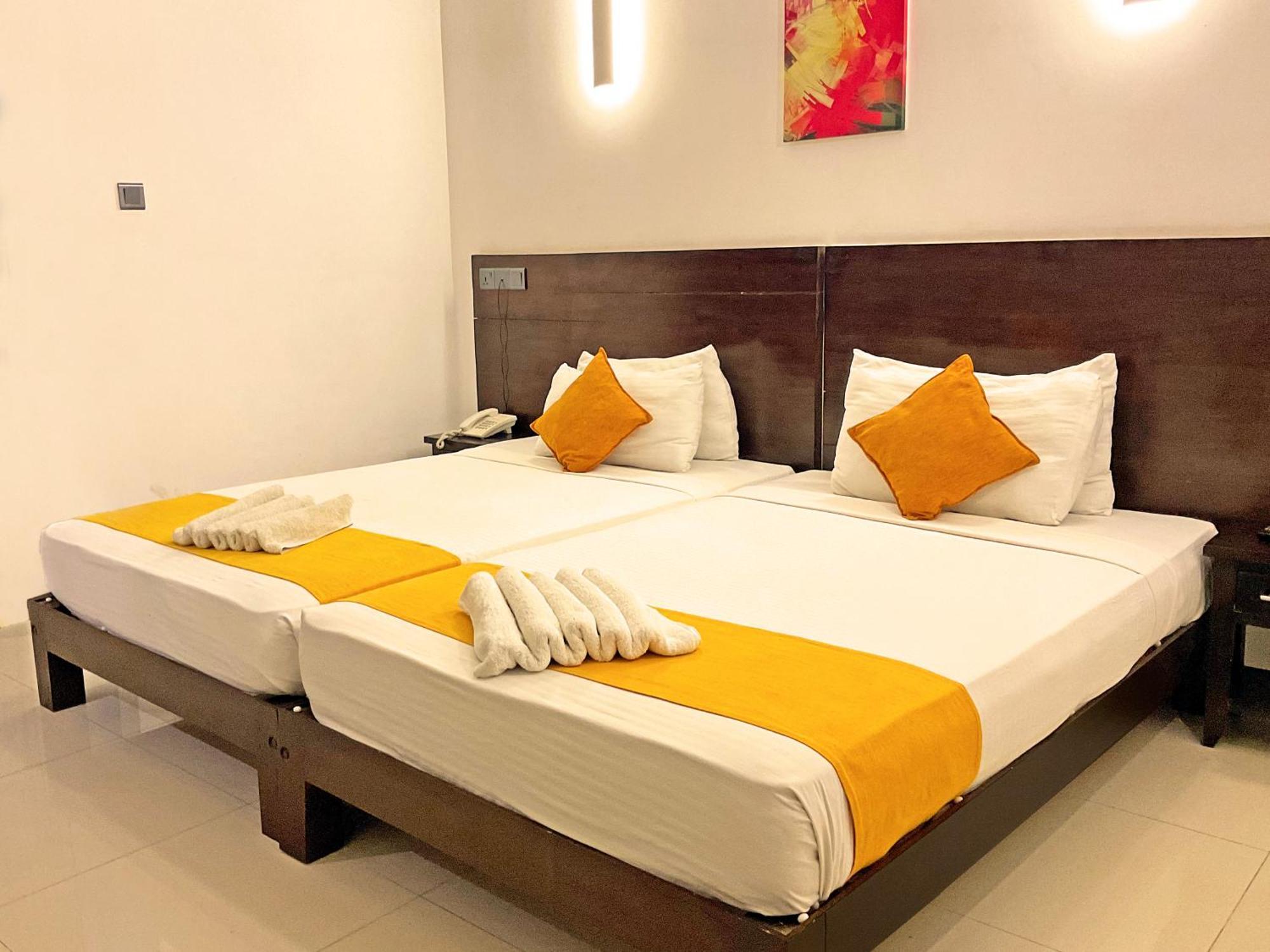 Grand Detagamuwa Hotel 卡特勒格默 外观 照片
